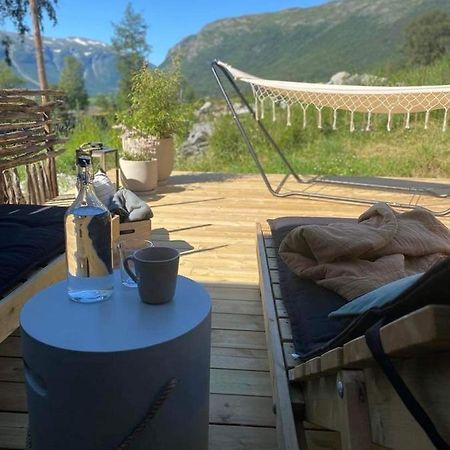 Sauefjoset - Idyllisk Gardstun Fra 1800-Tallet Skjåk Exterior photo