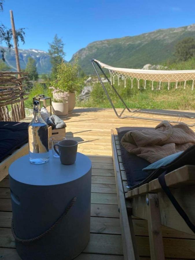 Sauefjoset - Idyllisk Gardstun Fra 1800-Tallet Skjåk Exterior photo